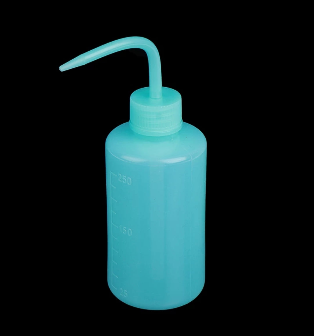 Bouteilles d'eau pour rincer les cils